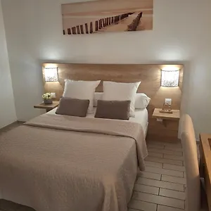 Mistral Apartment Port-Saint-Louis-du-Rhône